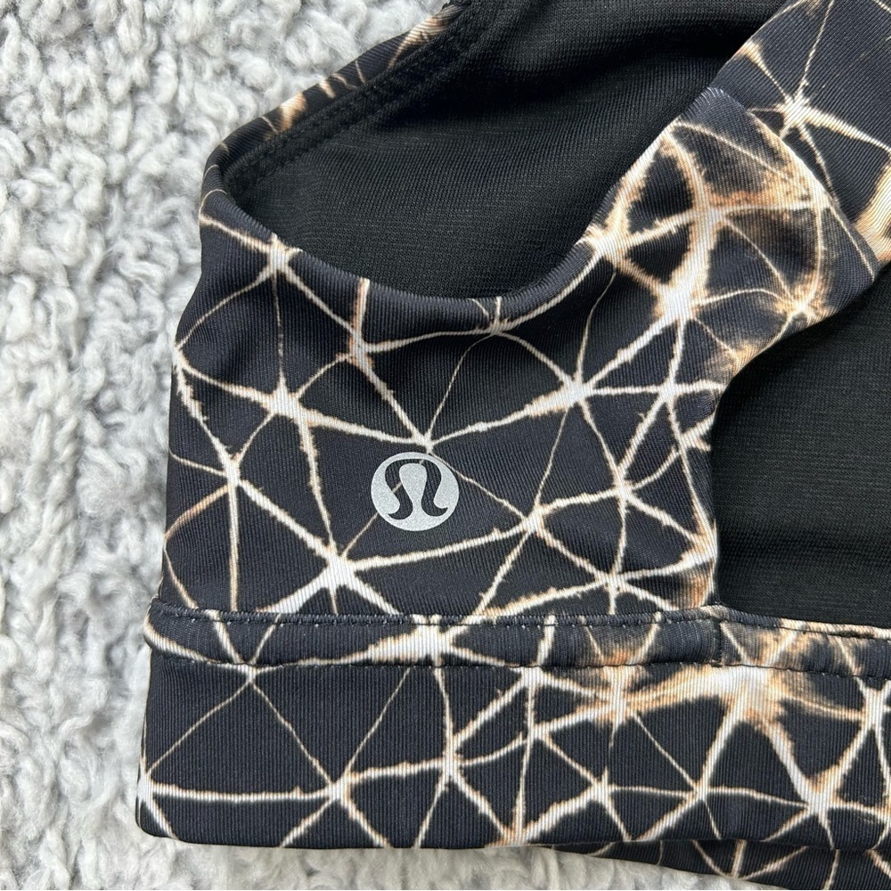 Lululemon Sports Bra Womens 4 Style W2500S Activewear Gym Fitness Yoga Casual - Picture 3 of 4
